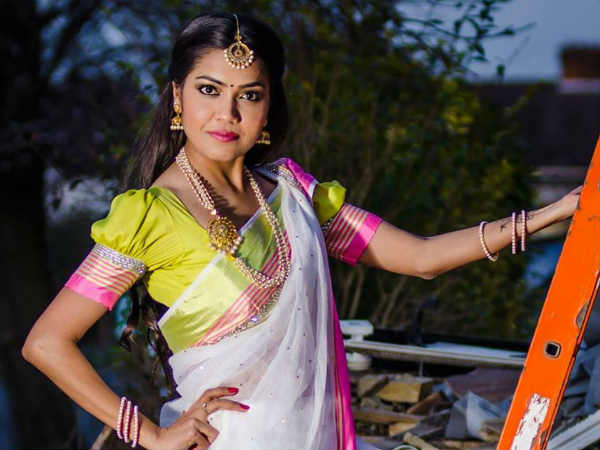 மட்டக்களப்பு ஷனா மகேந்திரன் 