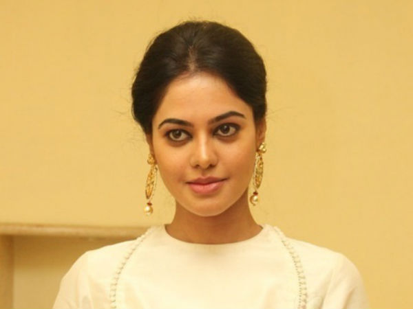 செகண்ட் ஹீரோயின்