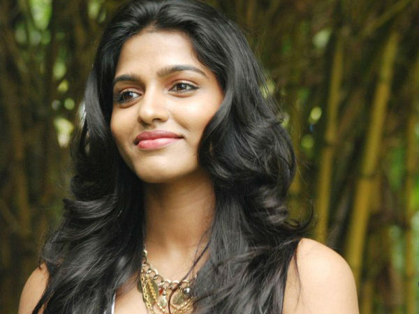 தலையில் தூக்கி வைக்கவில்லை