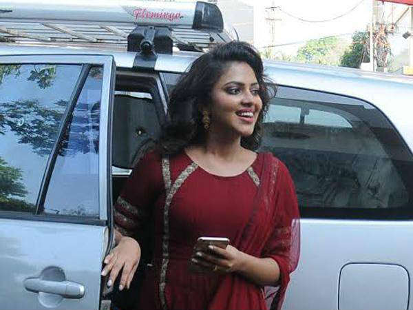 பென்ஸ் கார் 