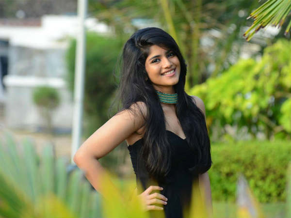 Mekha akash committed in new tamil film