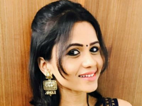  சிறந்த தொகுப்பாளினி