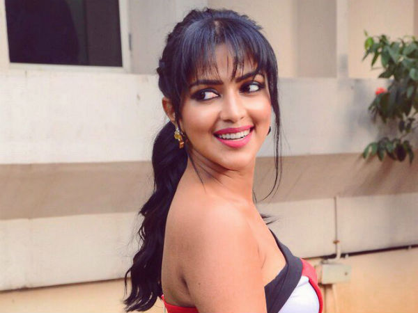 ஆஜராக வேண்டும்