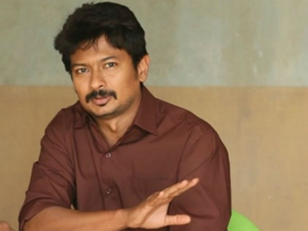 அப்பாவாக இயக்குநர் மகேந்திரன் 