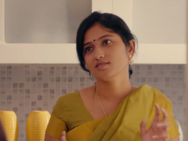 விளம்பரத்தில் ஜூலி