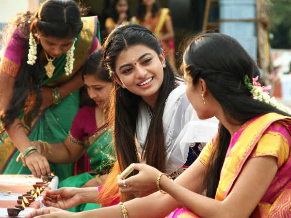 இது வேறு ஆனந்தி