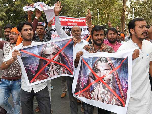 ராஜஸ்தானில் போராட்டம் உச்சகட்டம்