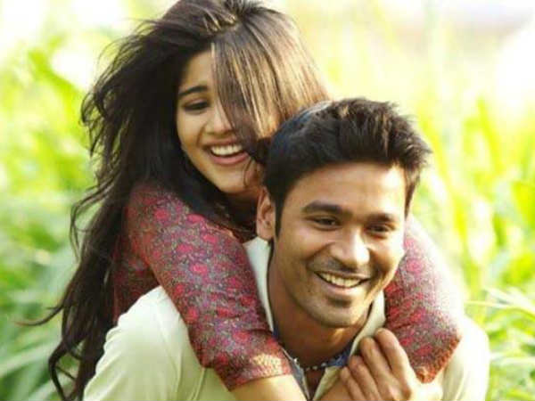 தனுஷ் ஒரு பக்கம்