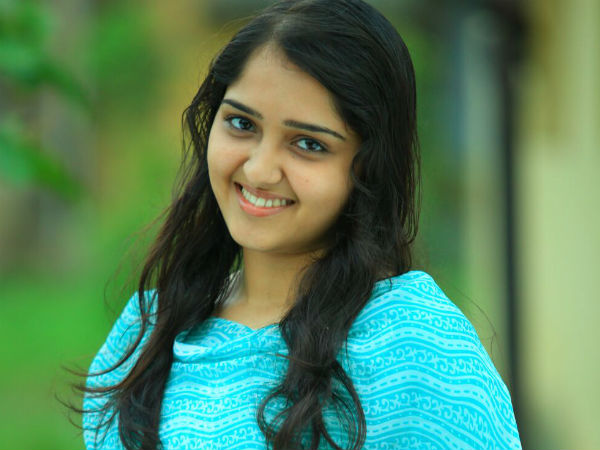 போலீஸில் ஒப்படைப்பு