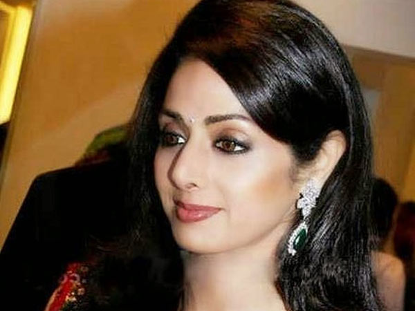 தயக்கத்துடன் வேலைக்கு சேர்ந்தேன் தயக்கத்துடன் வேலைக்கு சேர்ந்தேன்