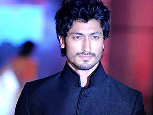 யானைக்கும் மனிதனுக்குமான நட்பு யானைக்கும் மனிதனுக்குமான நட்பு