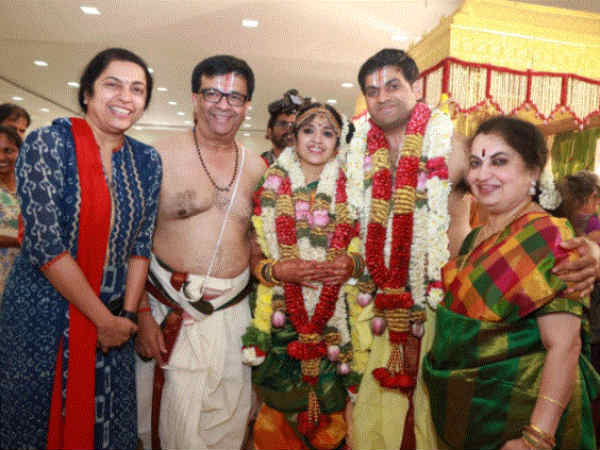 மகன் திருமணம் 