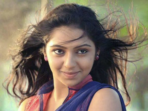 கண்ணழகி லட்சுமி மேனன்