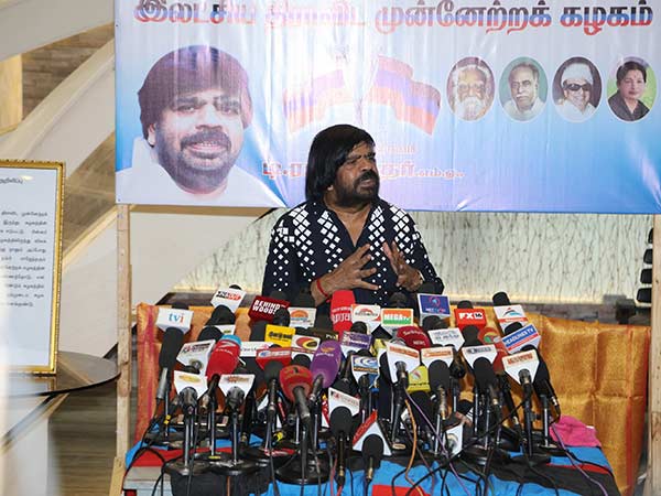 ஒற்றுமையாக போராடவேண்டும்