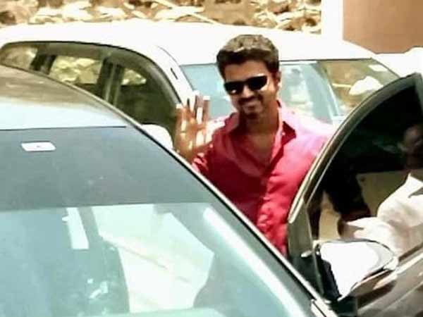 Vijay meets his fans today Vijay meets his fans today