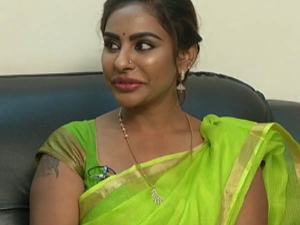 மூத்த நடிகைகள் எதிர்ப்பு 