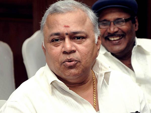 ராதாரவி பாராட்டு 