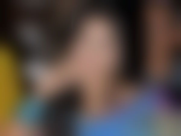 படக்குழு நிலை: படக்குழு நிலை: