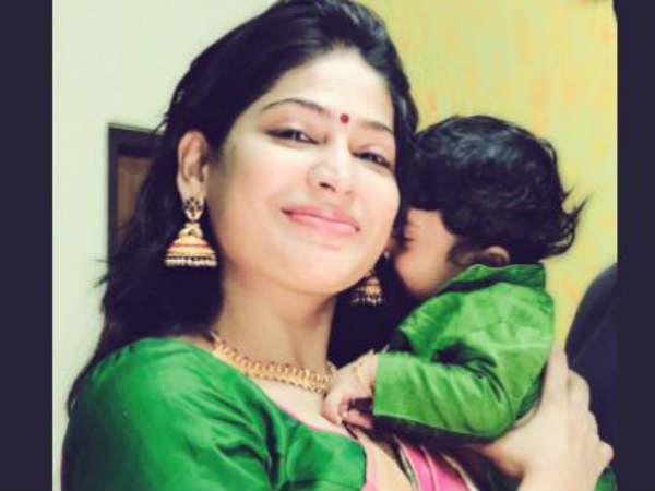 போட்டியாளர்கள் 