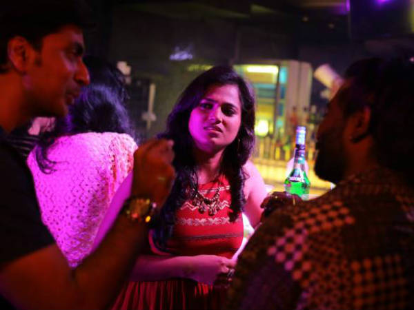 Aan dhevathai movie review 