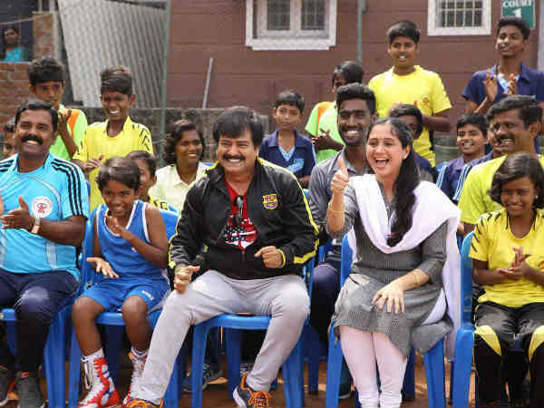 வித்தியாசமான விவேக்: 