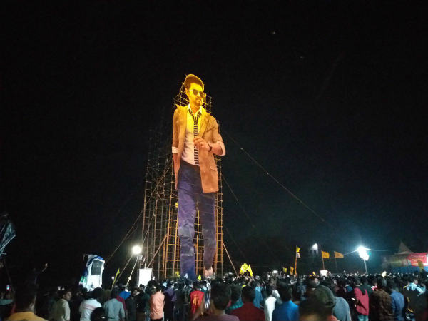  மெகா கட்அவுட்