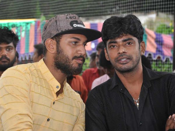 தாத்தா காரை தொடாதே: 