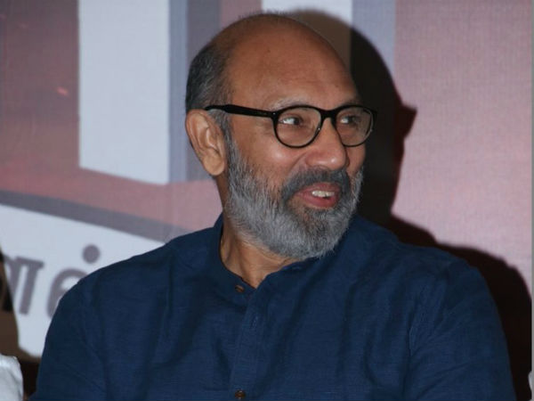 மாற்றி மாற்றி பாராட்டு: 