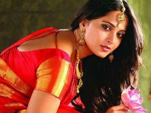 அனுஷ்கா 