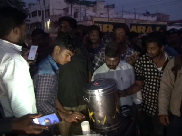 simbu-fans-distribution-milk