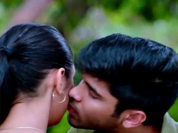 ரிலீஸ் செய்ய மறுப்பு 