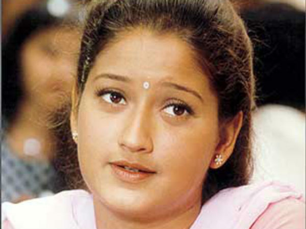 சுதாசந்திரன்: 