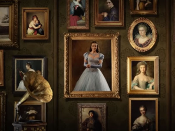 சுவரில் புகைப்படங்கள் 