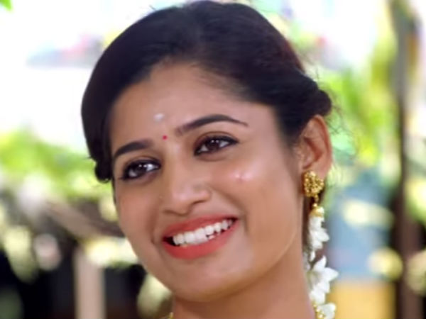 சாப்பாடு அக்கா கையால் 