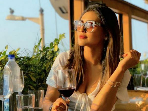 பிரபலம் 