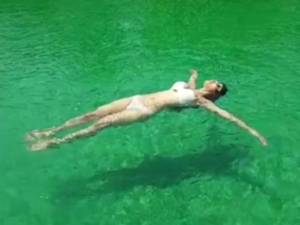 பாராட்டு 