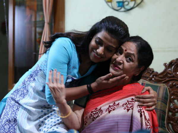 பாட்டியாக சச்சு: 