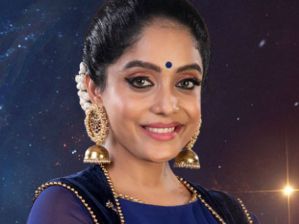 பசிக்குது என பறந்த நடிகை 