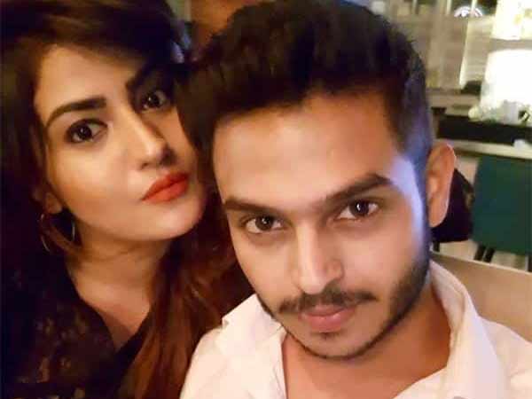 இது புதுசால்ல இருக்கு: 