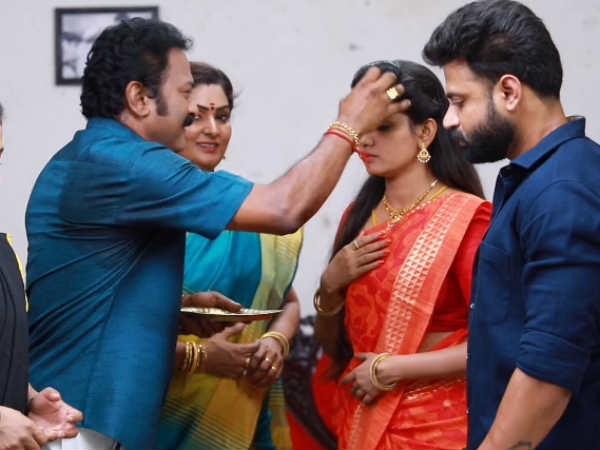 அகிலா புகழ் அகிலா புகழ்