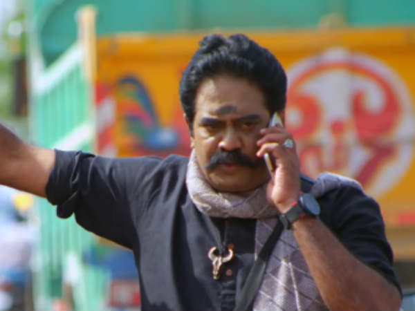 ஹொட்டல் ரூமில் 