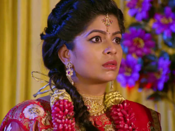 ரிஷப்ஷன் நடக்கிறது 