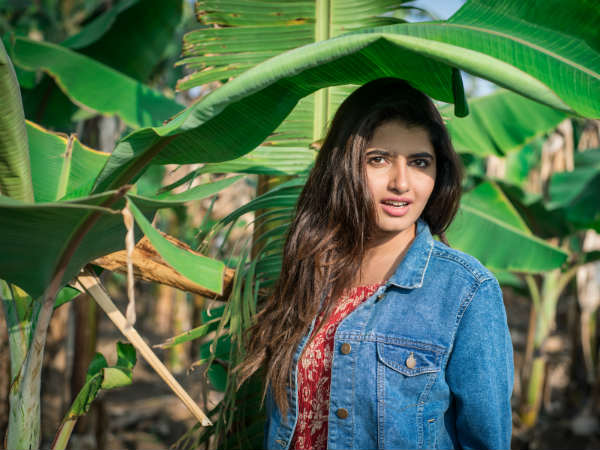 Amisha Narwal make Vijay Antony dance on the stage 