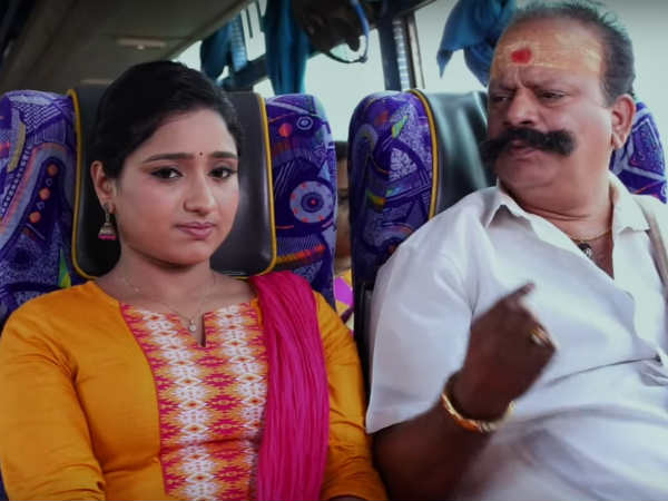 பஸ்ஸில் இடைமறித்து 