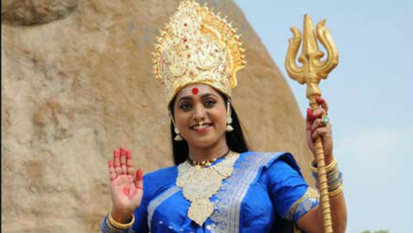  நடிகை நளினி 