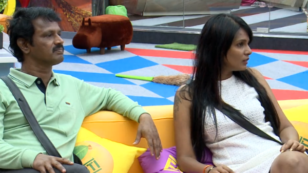 குரூப் சேர்ந்து சண்டை 