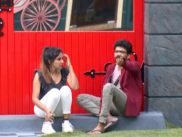 சண்டை போட்ட சாக்ஷி 