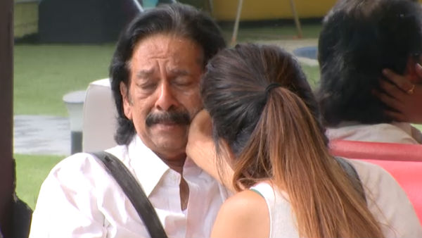 பின்னாடிதான் பேசுவார்கள் 