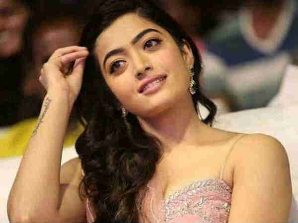 விஜயுடன் நடிக்கிறார் 