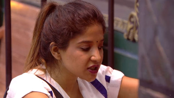 லொஸ்லியா ஷாக்ஷி 